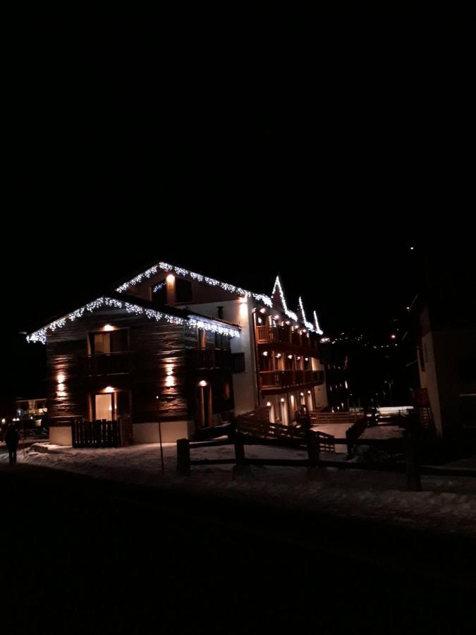 Garni Al Silvestri Vei Hotel Livigno Eksteriør billede
